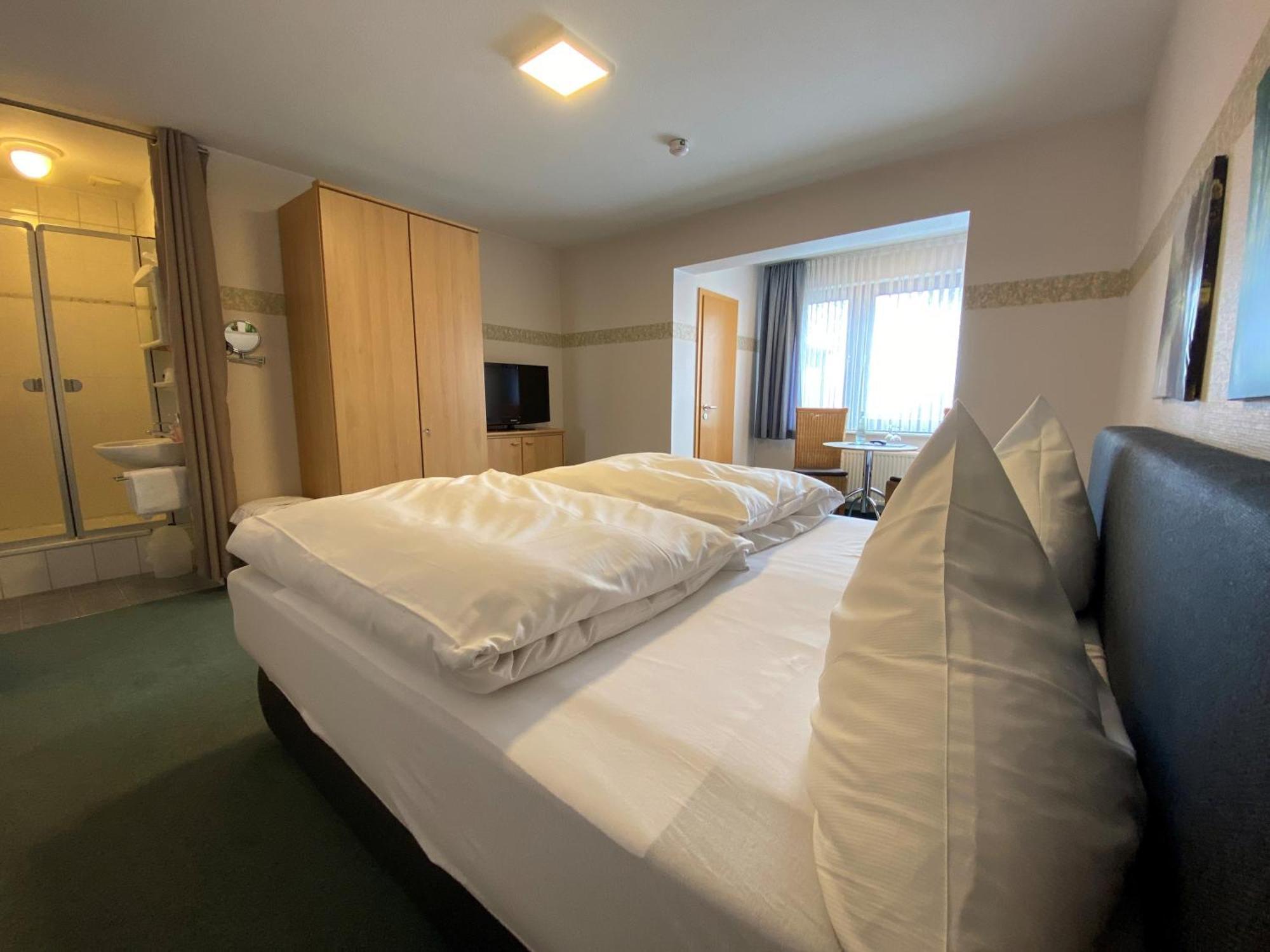Hotel Roeb Nideggen Quarto foto