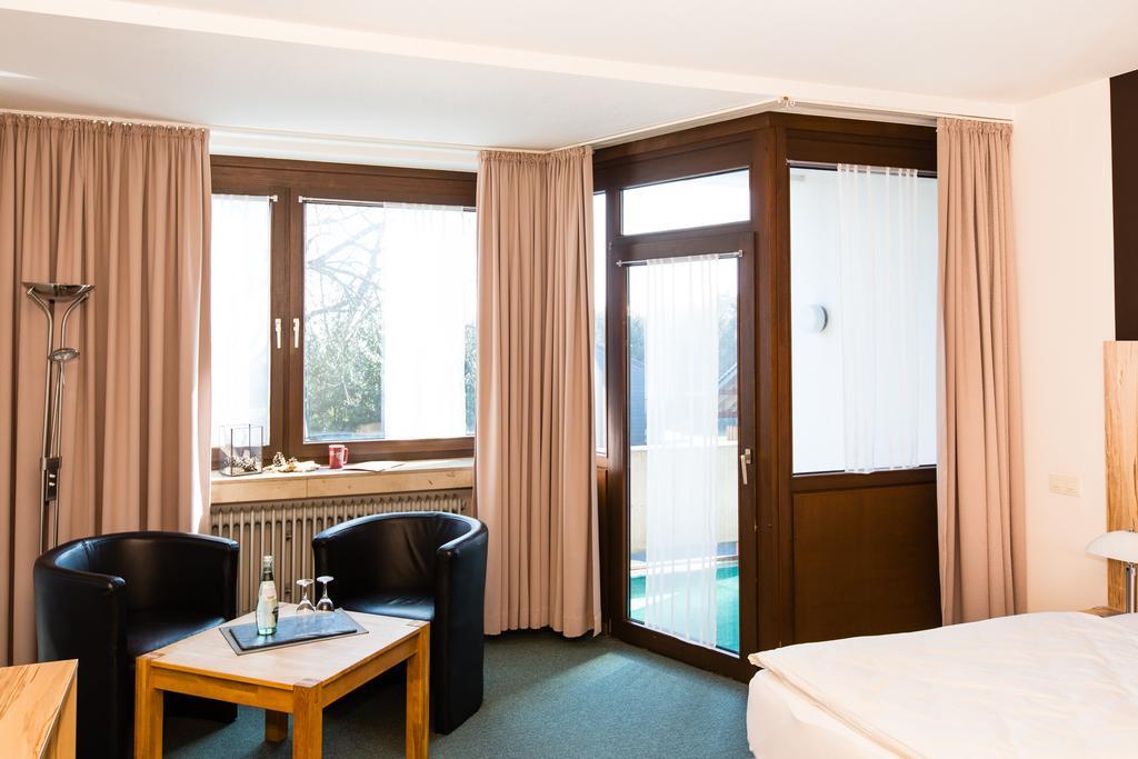 Hotel Roeb Nideggen Quarto foto