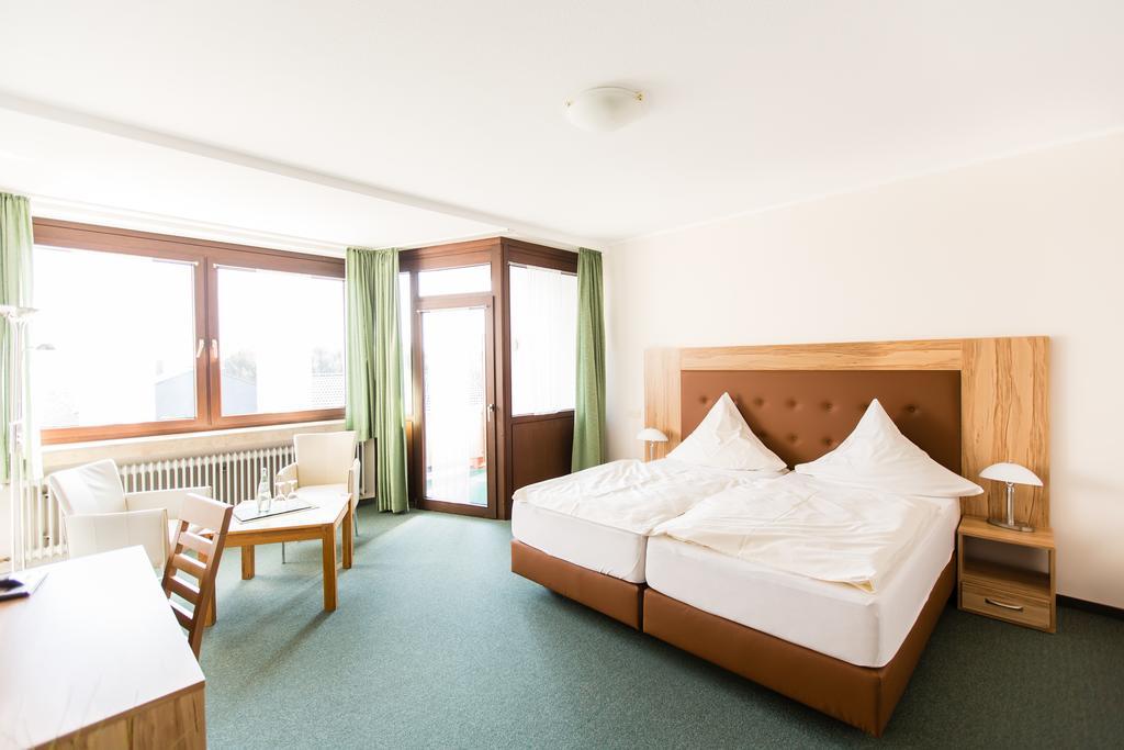 Hotel Roeb Nideggen Quarto foto